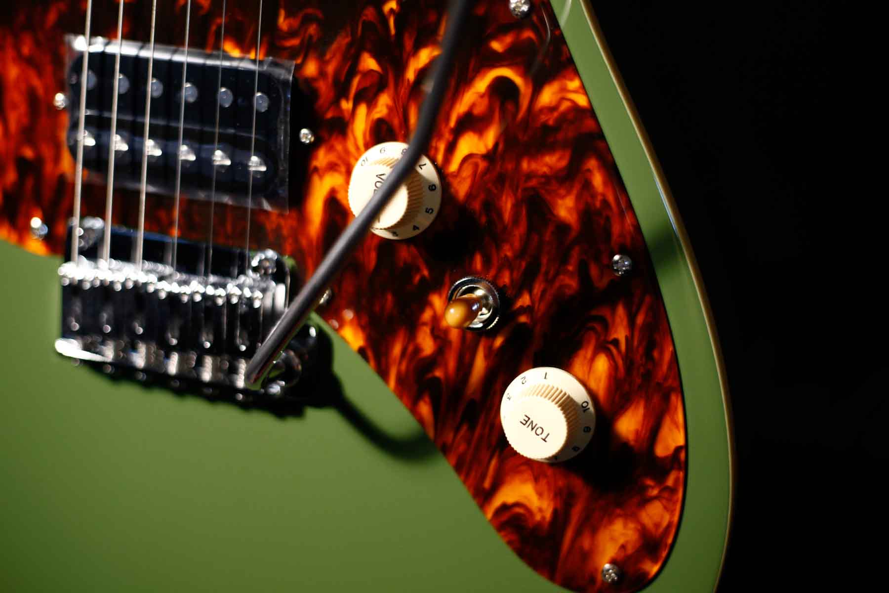 “ガレージテイスト”が海外のトレンド！？そしてビッグネーム登場…