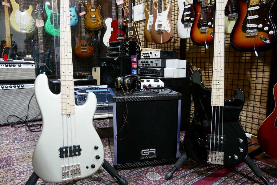 このベースアンプが凄い!! Pure Tone Bass Amp 【GR Bass AT CUBE 112-350 ACTIVE】